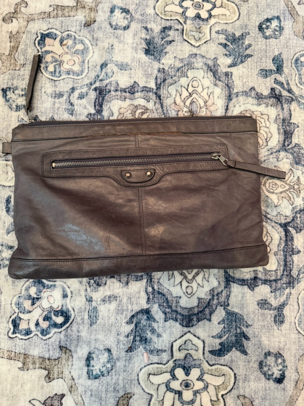 Balenciaga Classic Clip leather clutch bag. - Picture 1 of 2